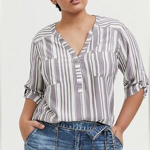 Torrid Harper Gray & White Vertical Stripe V-Neck Blouse Size 2